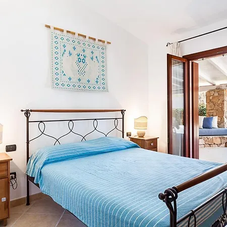 Villa Casa Isabella Con Dependance Porto San Paolo (Sardinia)